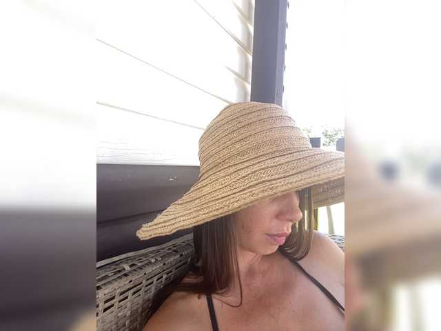 miss-milka live cam on BongaCams