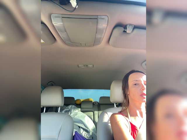 miss-milka live webcam show