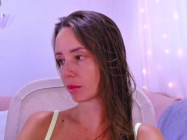 miss-milka live cam on BongaCams