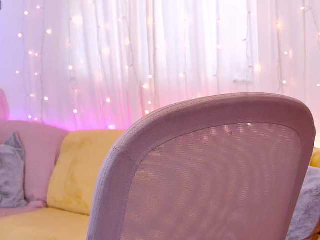 miss-milka live cam on BongaCams