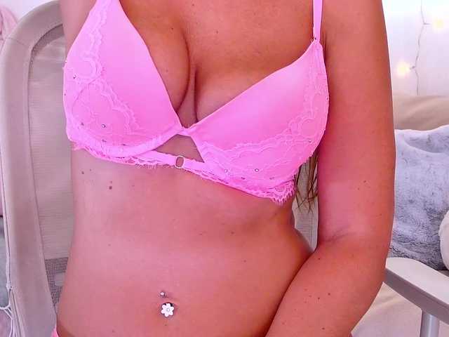 Miss_Milka live webcam show