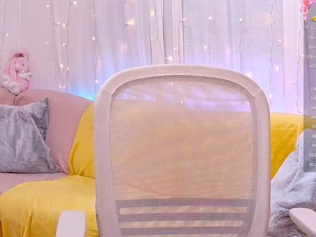 miss-milka live cam on BongaCams