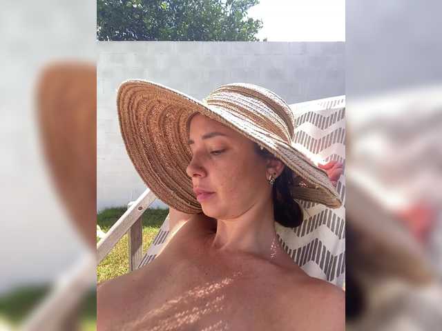 miss-milka live cam on BongaCams