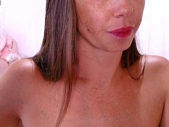 miss-milka live cam on BongaCams