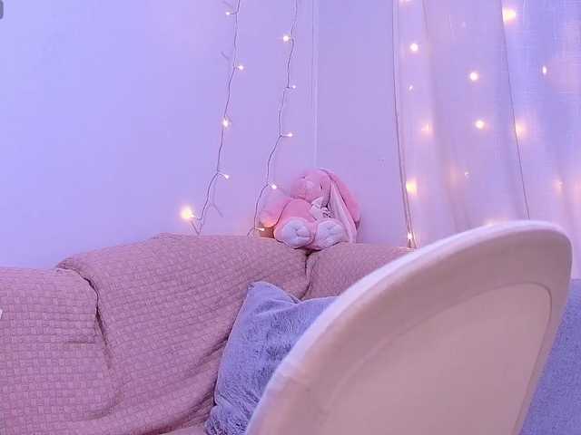 miss-milka live cam on BongaCams