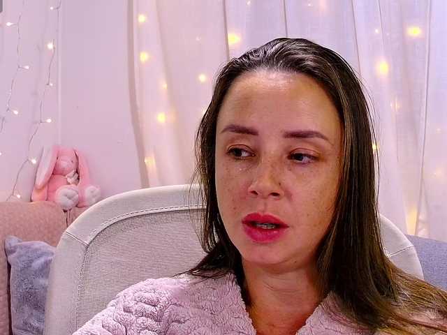 miss-milka live cam on BongaCams