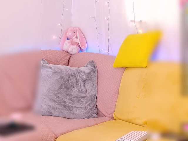 miss-milka live cam on BongaCams