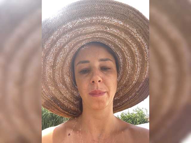 miss-milka live cam on BongaCams