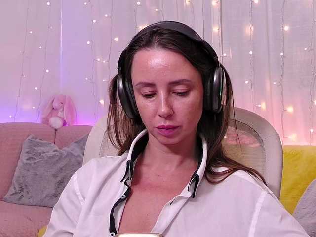 miss-milka live cam on BongaCams