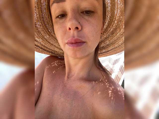 miss-milka live cam on BongaCams