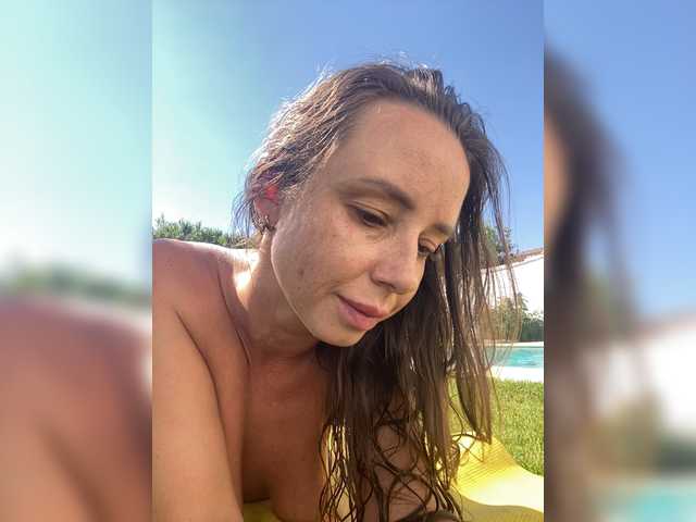 miss-milka live cam on BongaCams