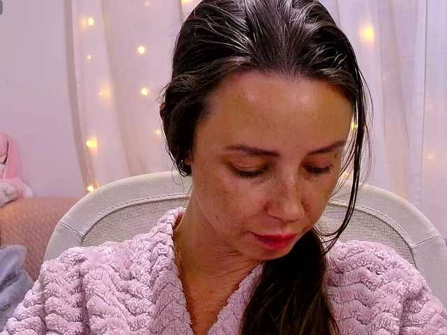 miss-milka live cam on BongaCams