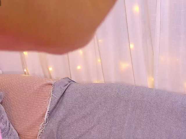 miss-milka live cam on BongaCams