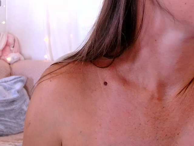 miss-milka live cam on BongaCams
