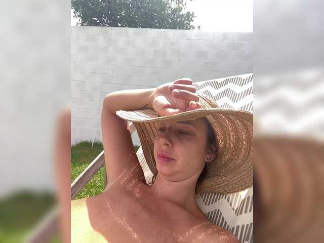 miss-milka live cam on BongaCams