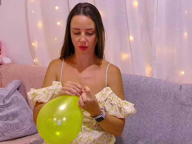 miss-milka live cam on BongaCams