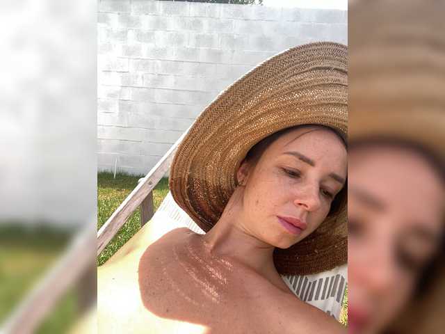 miss-milka live cam on BongaCams