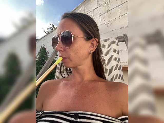 miss-milka live cam on BongaCams