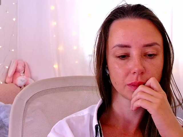 miss-milka live cam on BongaCams