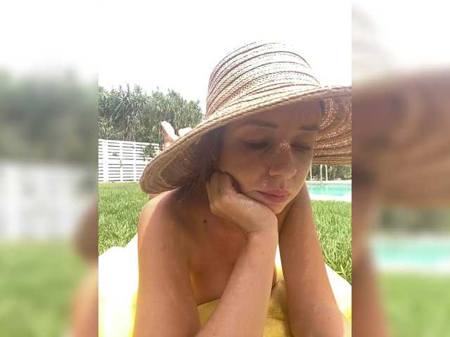 le modèle Miss_Milka est en webcam porno dans un show sur le site bongacams, il possède les tags suivants: White/Caucasian,Brunette,Shaved