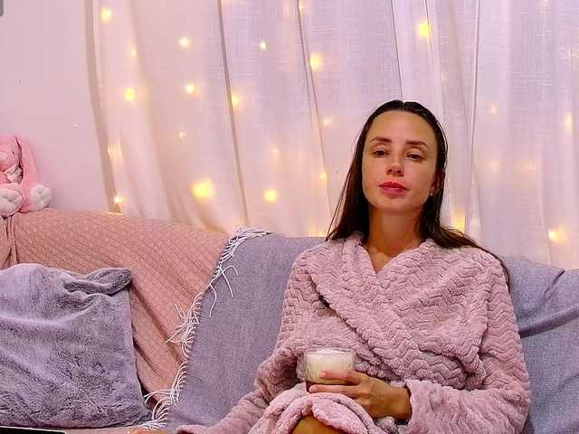 miss-milka live cam on BongaCams