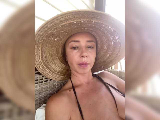 Miss_Milka live webcam show