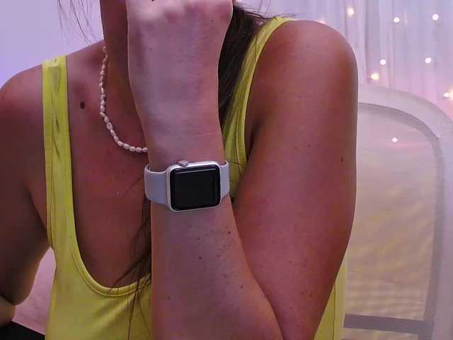 Miss_Milka live cam preview