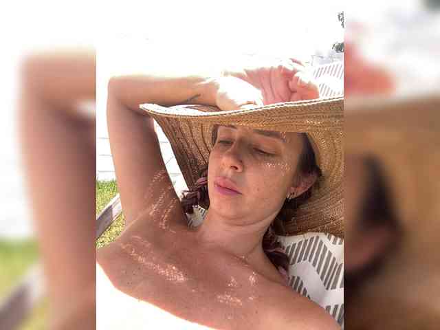 Miss_Milka webcam