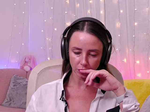 Miss_Milka webcam