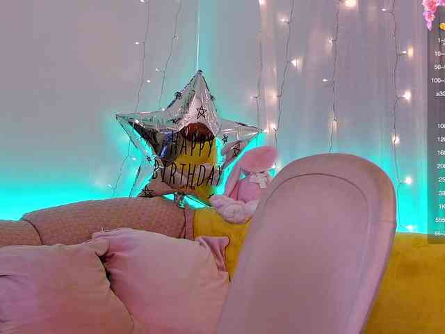 Miss_Milka webcam