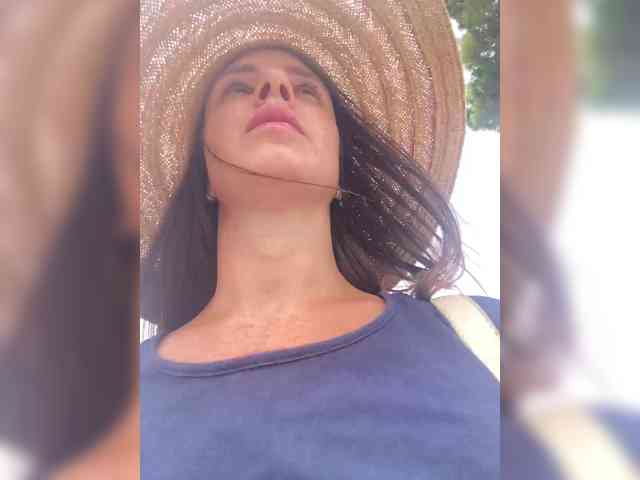 Miss_Milka webcam