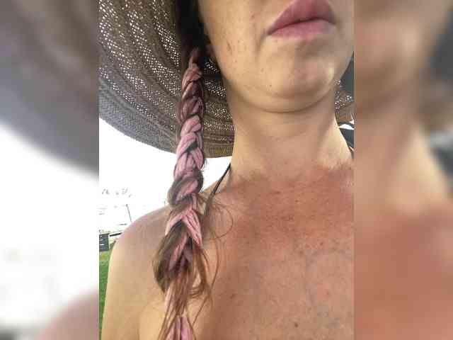 Miss_Milka webcam