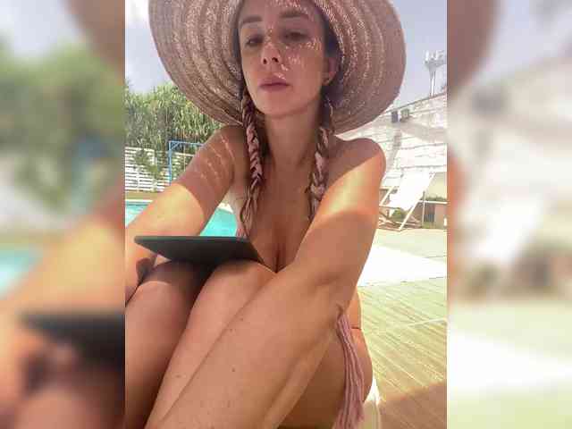 Miss_Milka webcam