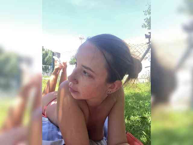 Miss_Milka webcam