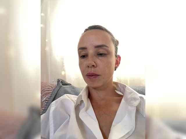 Miss_Milka webcam