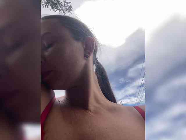 Miss_Milka webcam