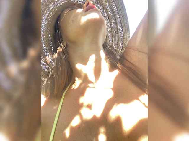 Miss_Milka webcam