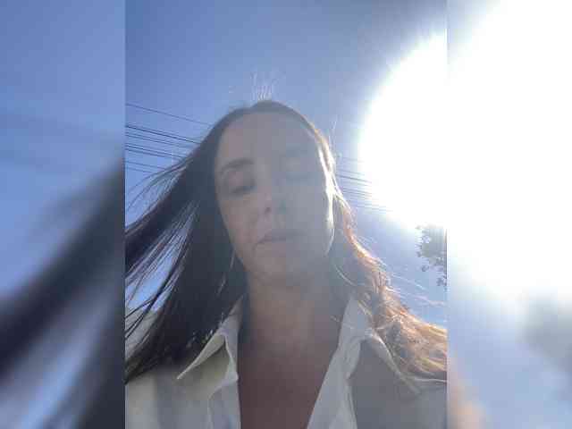 Miss_Milka webcam