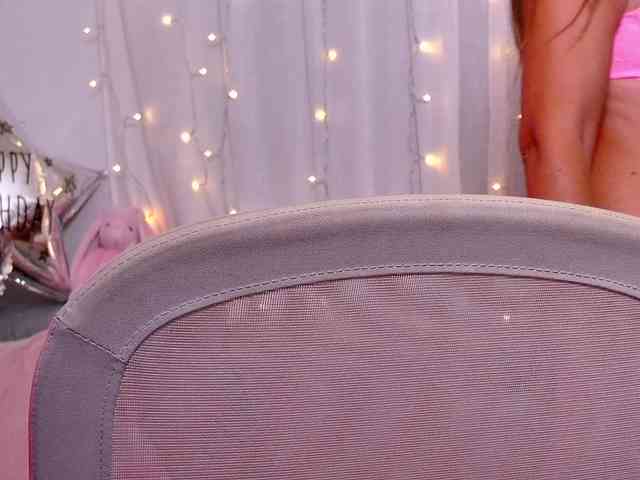 Miss_Milka webcam