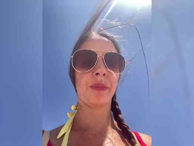 Miss_Milka webcam