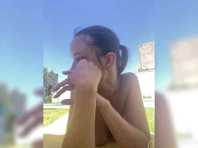 Miss_Milka webcam