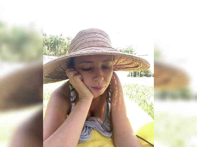 Model: Miss_Milka