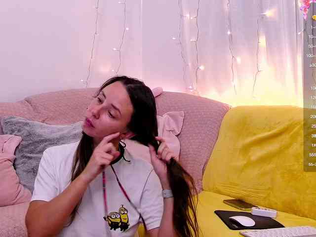 Miss_Milka webcam