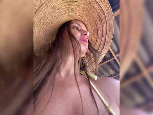 Miss_Milka webcam