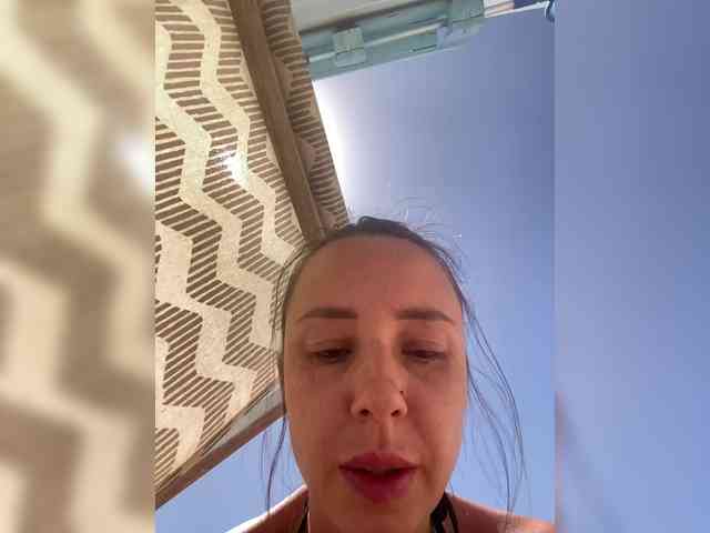 Miss_Milka webcam