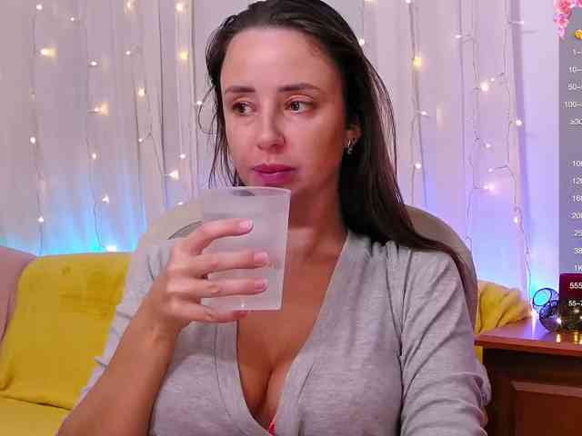 Miss_Milka webcam