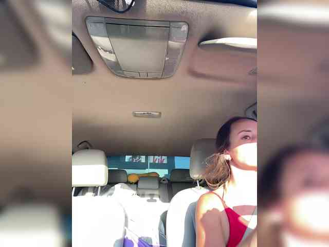 Miss_Milka webcam