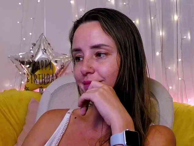 Miss_Milka webcam