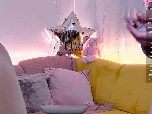 Miss_Milka webcam