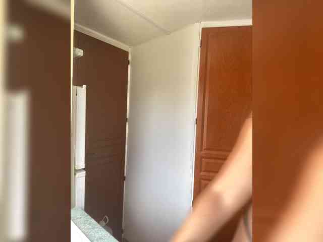 Miss_Milka webcam